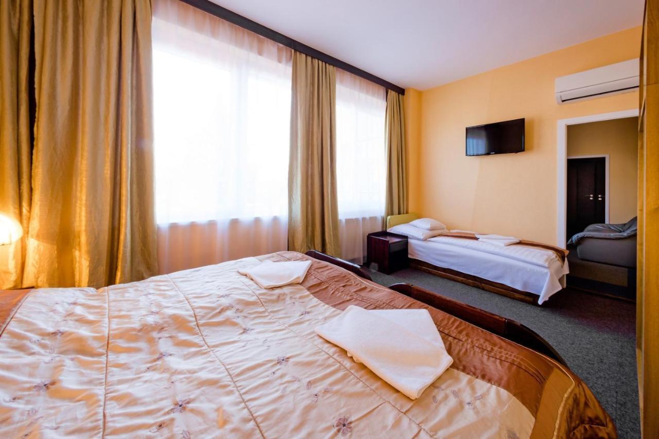 Hotel Uno แก็ชแกเมต ภายนอก รูปภาพ
